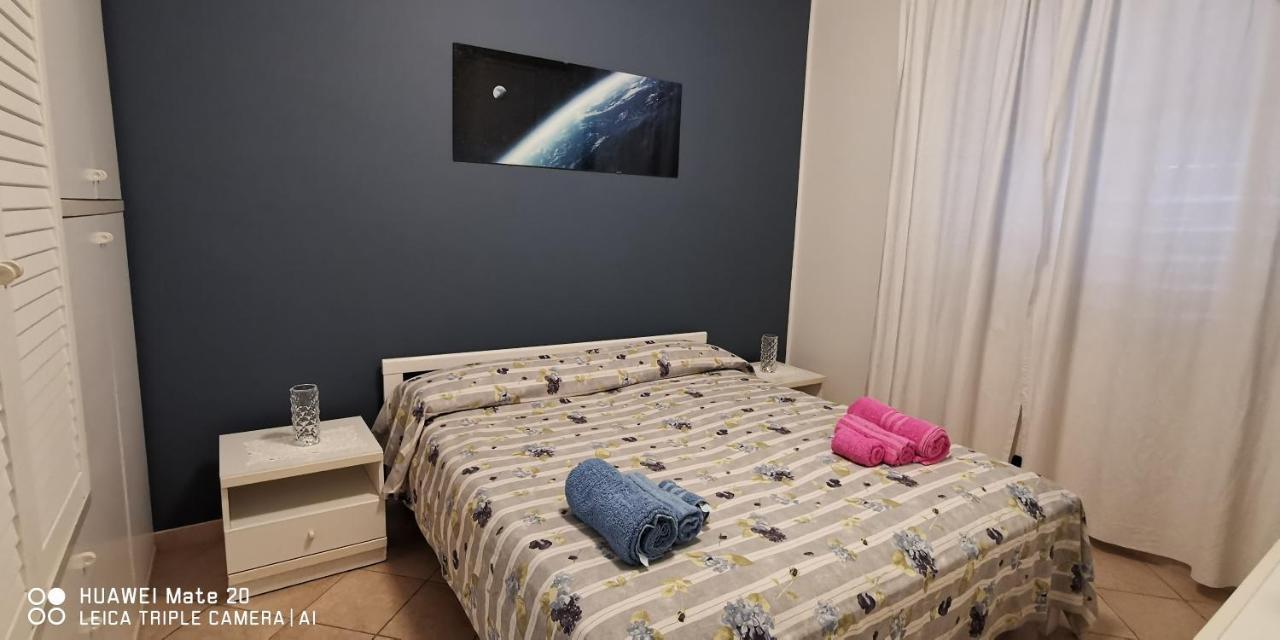 Sea Garden, Fronte Mare Con Piscina Apartman Mascali Kültér fotó