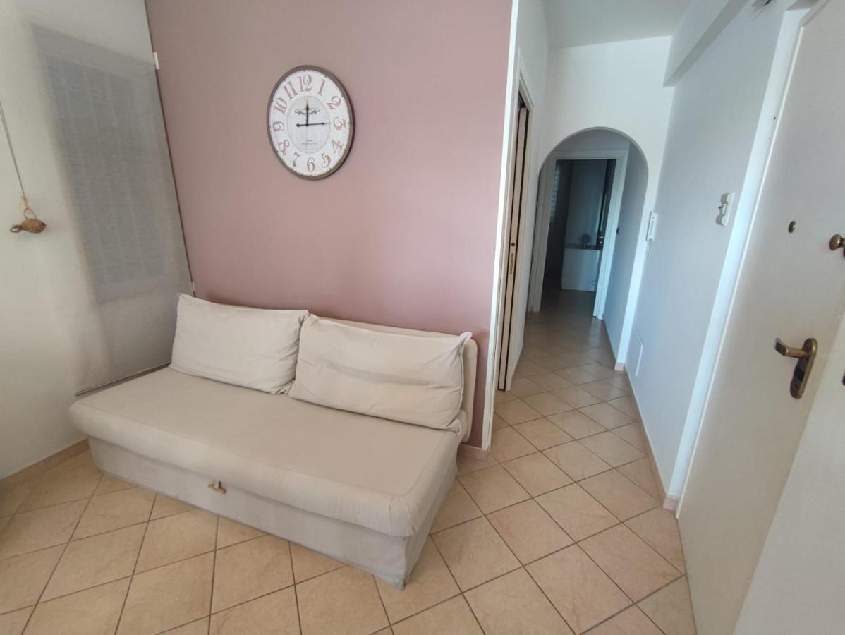 Sea Garden, Fronte Mare Con Piscina Apartman Mascali Kültér fotó